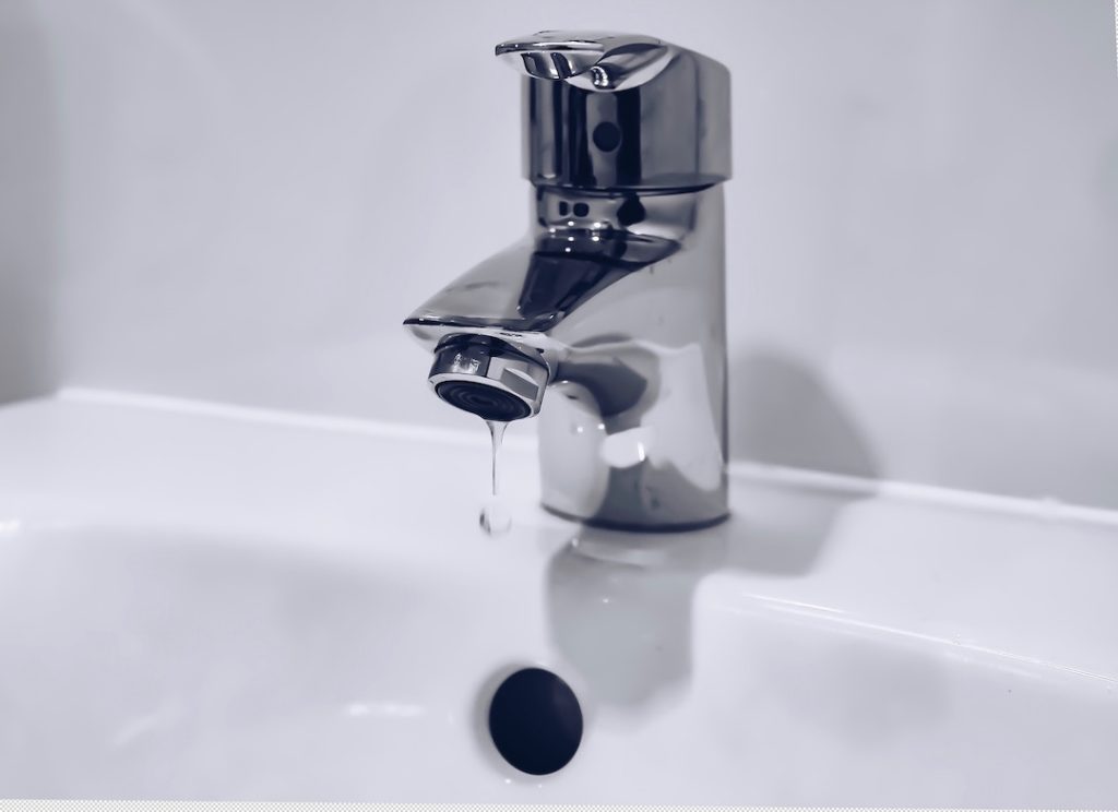 how to fix a leaky commercial faucet